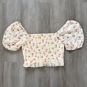 American Eagle Floral Puff Sleeve Smocked Top
